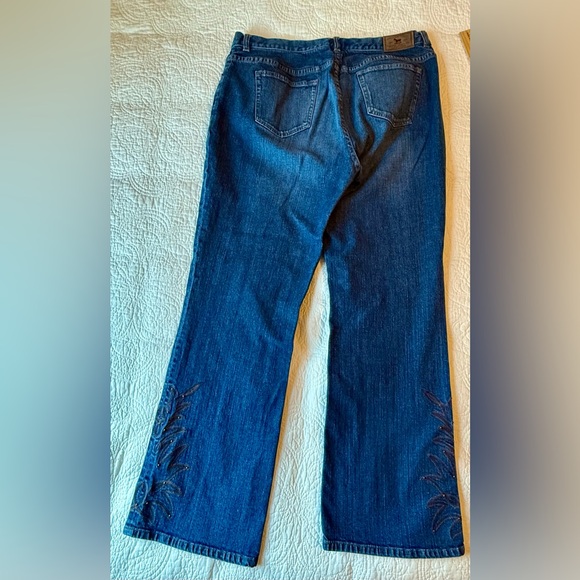 Ralph Lauren Elegant Dark Blue Flare Jeans with embroidered legs. size 14 - Picture 8 of 8